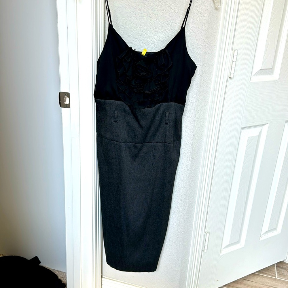 Forever 21 - gray and black strap dress with rosette / size medium